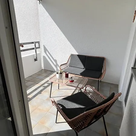 Cozy Sunny In شقة